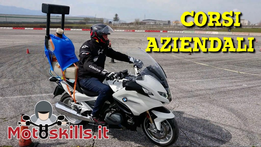 Corsi guida moto con BMW R1250RT