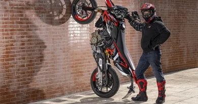 Ducati 698 Hypermotard