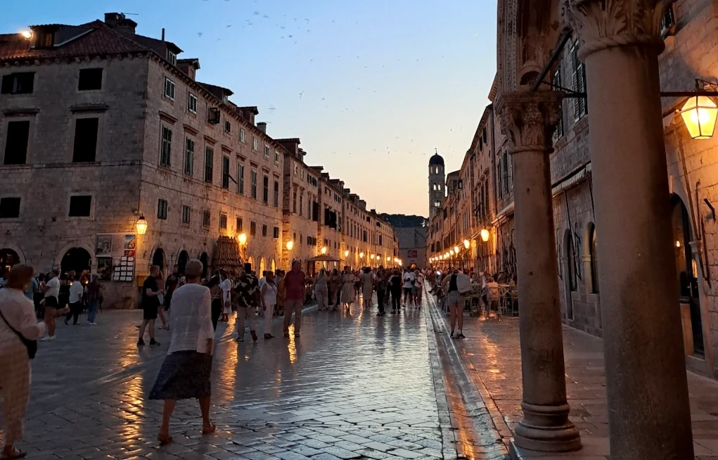 Dubrovnik in the night