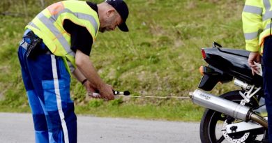 Controllo fonometrico su moto