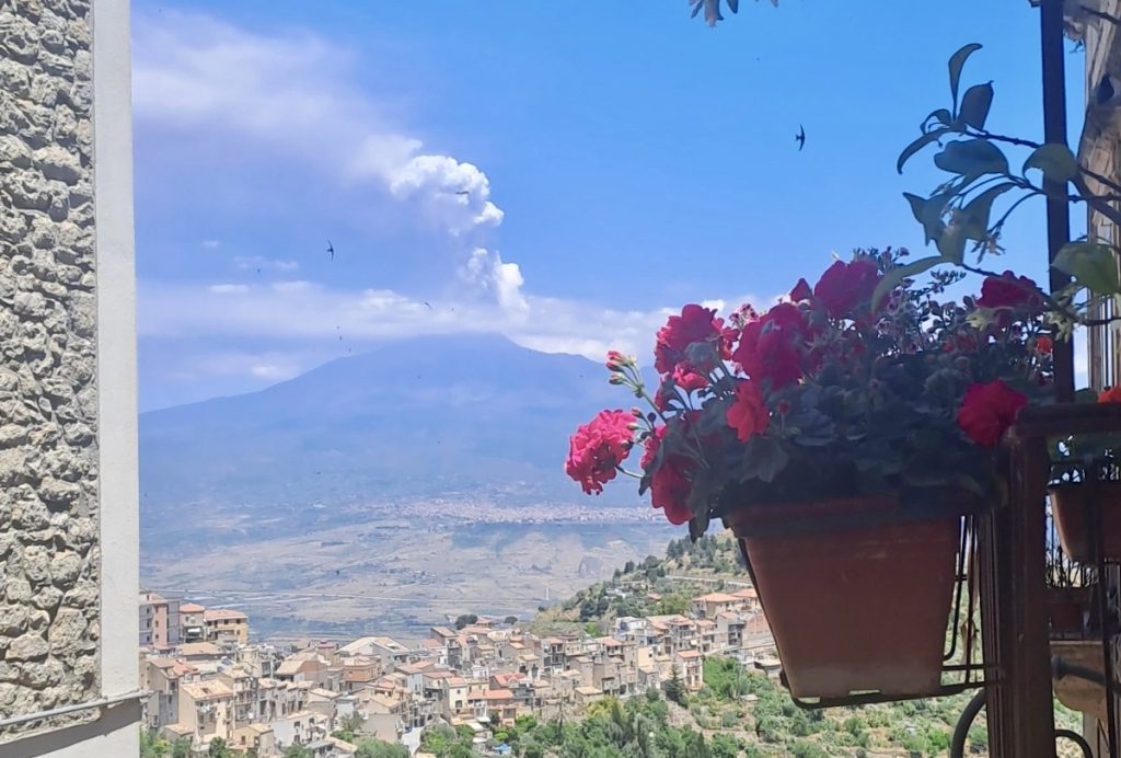 L’Etna visto da Siracusa