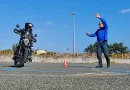 Riccardo Matesic (Motoskills) fa lezione di guida moto