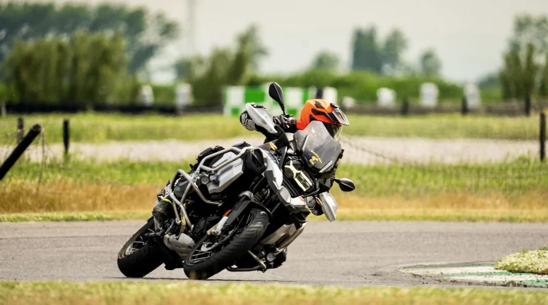 Boxergass su BMW GS 1300