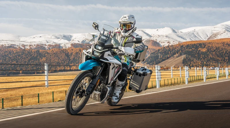 CFMoto 450MT